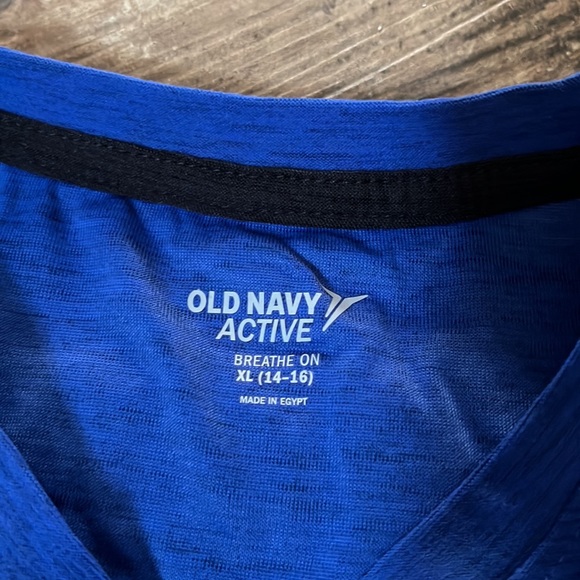 Old Navy | Boys short sleeve and shorts set - Picture 5 of 6